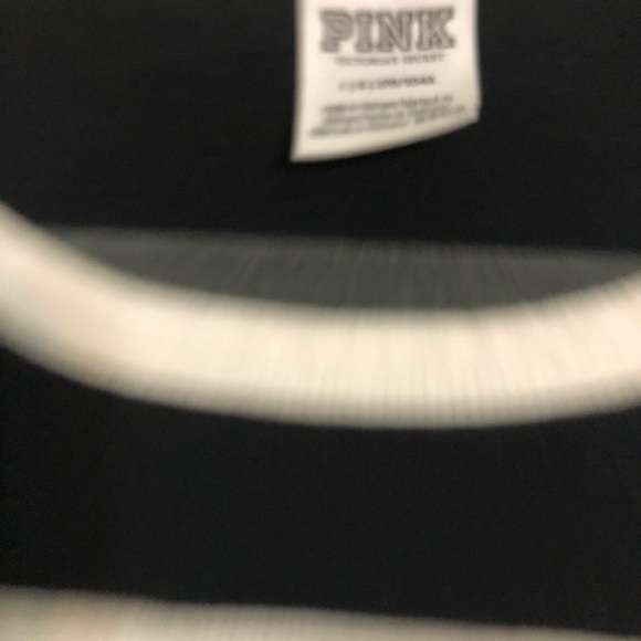 ****SOLD*****Pink black white oversize top Size L - Picture 3 of 4